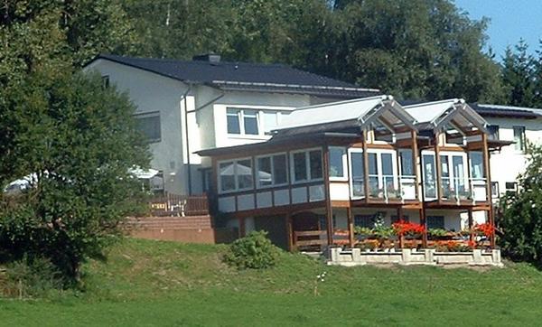 Bild vergr&ouml;&szlig;ern: Caf&eacute;-Restaurant Hof M&uuml;hlbach