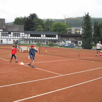 Bild vergr&ouml;&szlig;ern: Tennis Schnuppertraining