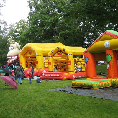 Bild vergr&ouml;&szlig;ern: KNAX Spielfest u Sommernachtsparty