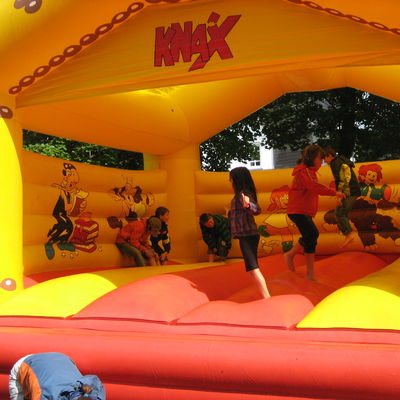 Bild vergr&ouml;&szlig;ern: KNAX Spielfest u Sommernachtsparty