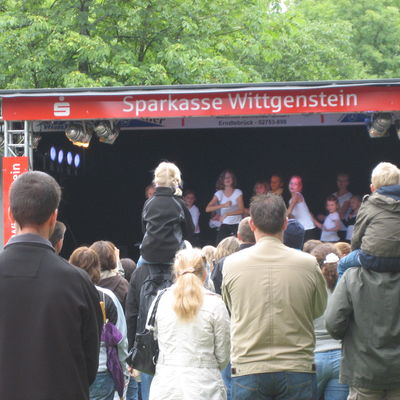 Bild vergr&ouml;&szlig;ern: KNAX Spielfest u Sommernachtsparty