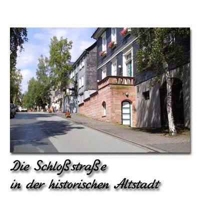 Bild vergr&ouml;&szlig;ern: Die Schlo&szlig;stra&szlig;e in der historischen Altstadt