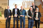 Bild vergr&ouml;&szlig;ern: Ehrung Dorfverein Aue-Wingeshausen mit Gerd Schneider