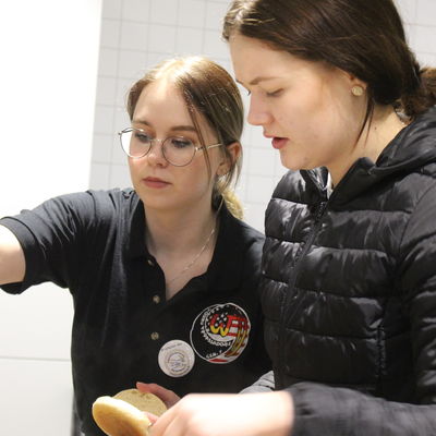 Bild vergr&ouml;&szlig;ern: Young Ambassadors 4
