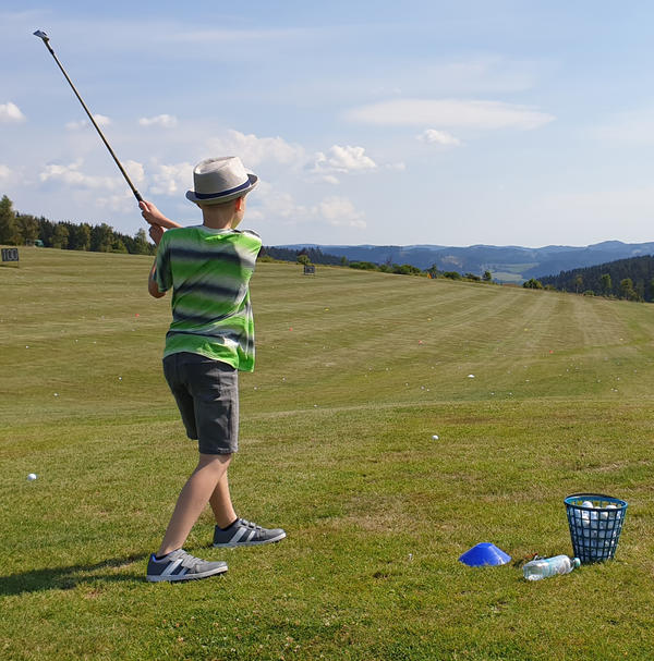 Bild vergr&ouml;&szlig;ern: Ferienspiele2020_Golfen