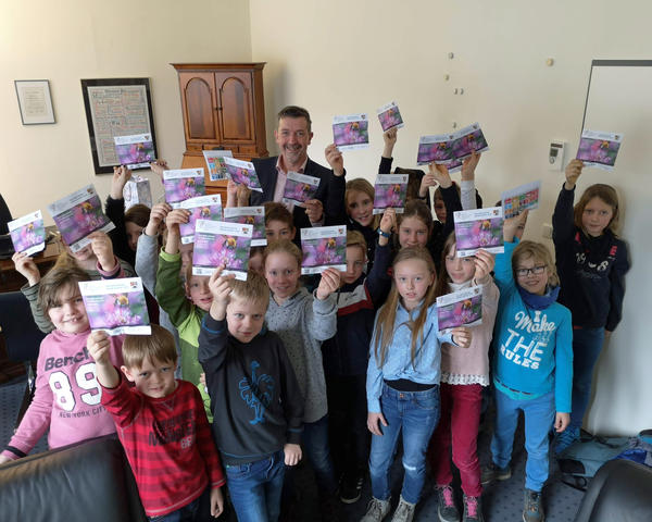 Bild vergr&ouml;&szlig;ern: Besuch Grundschule Unterm Heiligenberg