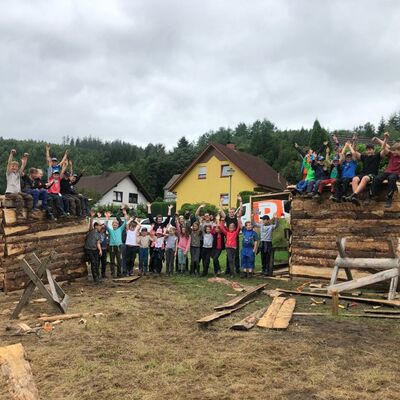 Bild vergr&ouml;&szlig;ern: Ferienspiele - Rauml&auml;nder Baulager 4
