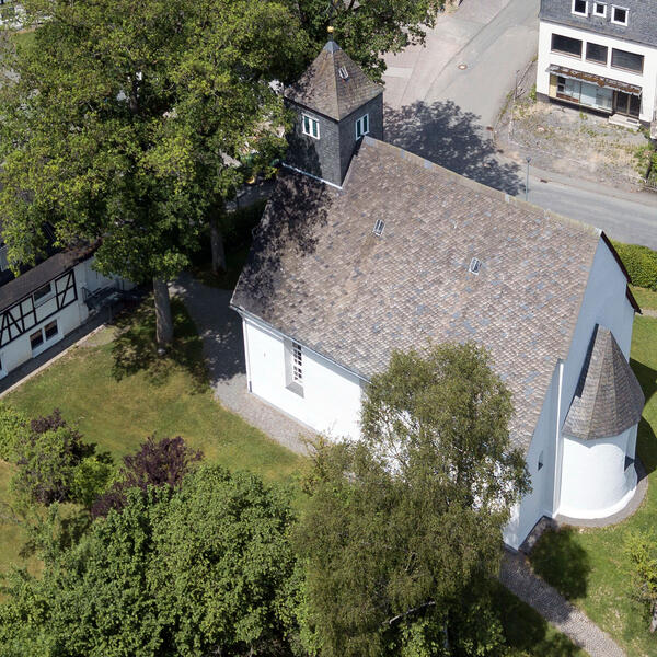 Bild vergr&ouml;&szlig;ern: Kirche