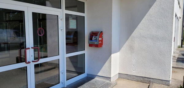 Bild vergr&ouml;&szlig;ern: Defibrillator Wunderhausen