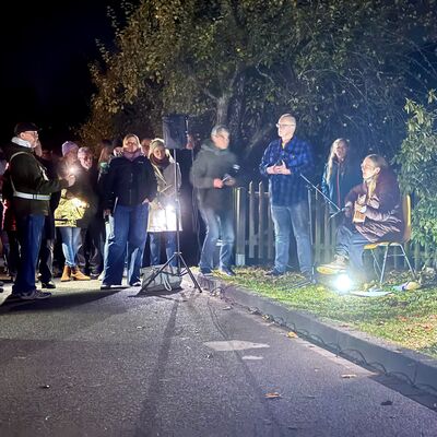 Bild vergr&ouml;&szlig;ern: Mahnwache