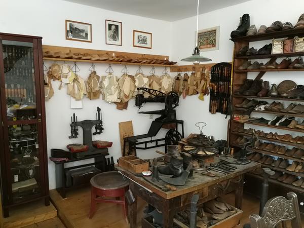 Bild vergr&ouml;&szlig;ern: Heimathaus Diedenshausen, Schusterwerkstatt